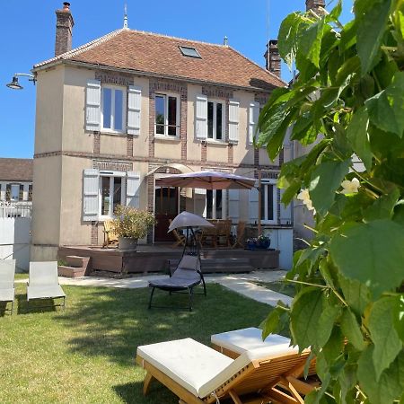 Villa Fontaine Avec Piscine Interieur Chauffee-Maison De Campagne Familiale -Ideal Vacances Ou Sejour Professionnel -3 Chambres-Bureau Separe -Lit Bebe - Parking Facile & Gratuit Exterior photo
