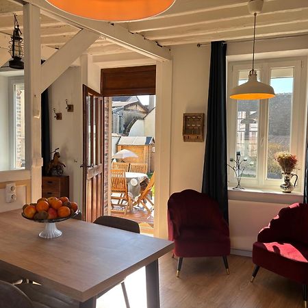 Villa Fontaine Avec Piscine Interieur Chauffee-Maison De Campagne Familiale -Ideal Vacances Ou Sejour Professionnel -3 Chambres-Bureau Separe -Lit Bebe - Parking Facile & Gratuit Exterior photo