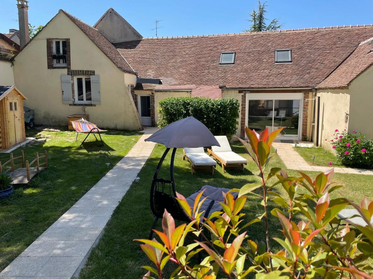 Villa Fontaine Avec Piscine Interieur Chauffee-Maison De Campagne Familiale -Ideal Vacances Ou Sejour Professionnel -3 Chambres-Bureau Separe -Lit Bebe - Parking Facile & Gratuit Exterior photo