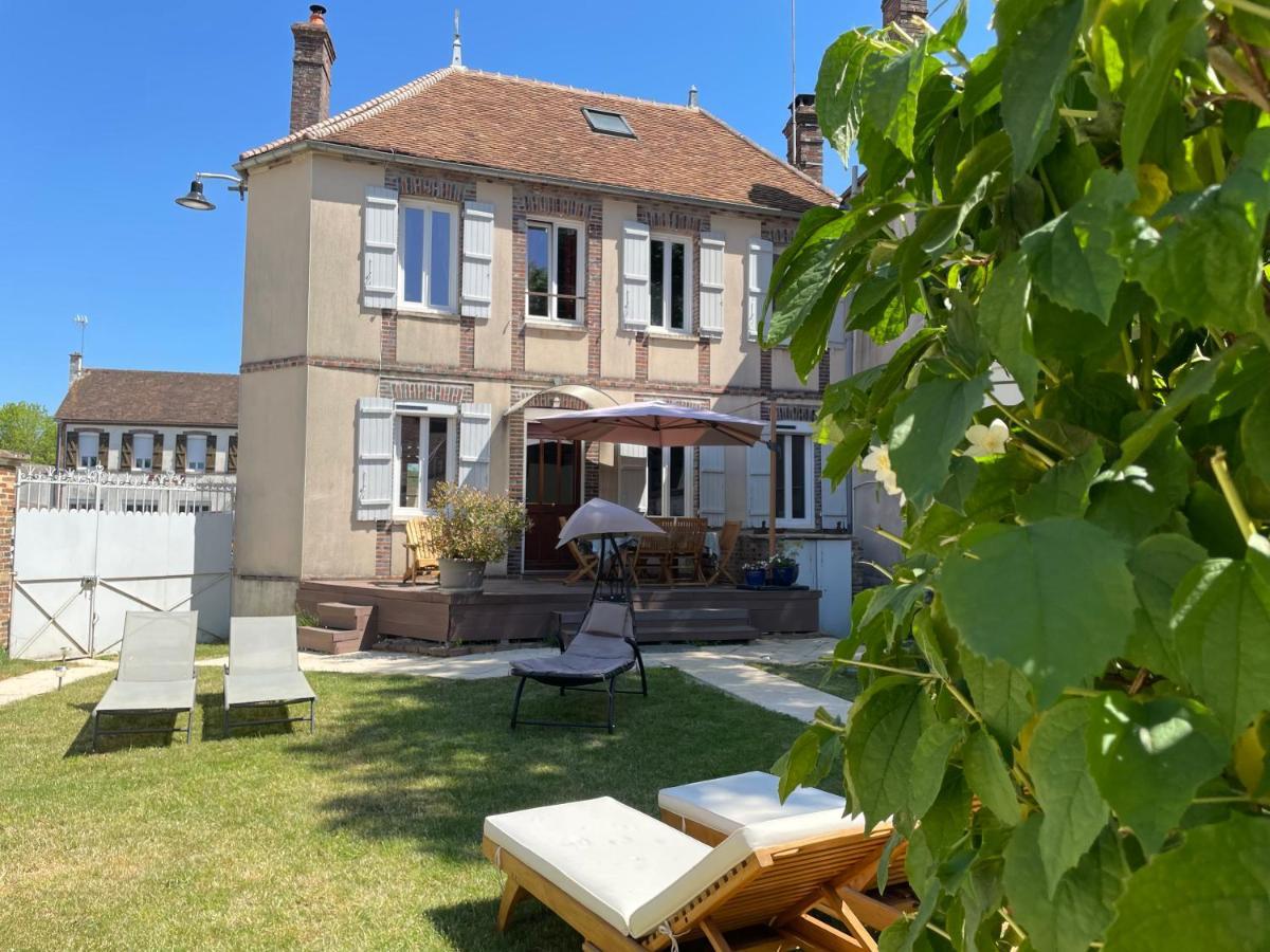 Villa Fontaine Avec Piscine Interieur Chauffee-Maison De Campagne Familiale -Ideal Vacances Ou Sejour Professionnel -3 Chambres-Bureau Separe -Lit Bebe - Parking Facile & Gratuit Exterior photo