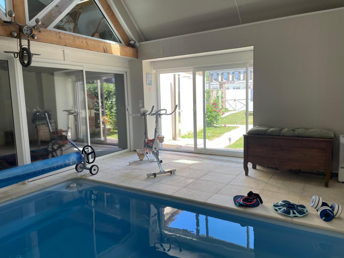 Villa Fontaine Avec Piscine Interieur Chauffee-Maison De Campagne Familiale -Ideal Vacances Ou Sejour Professionnel -3 Chambres-Bureau Separe -Lit Bebe - Parking Facile & Gratuit Exterior photo
