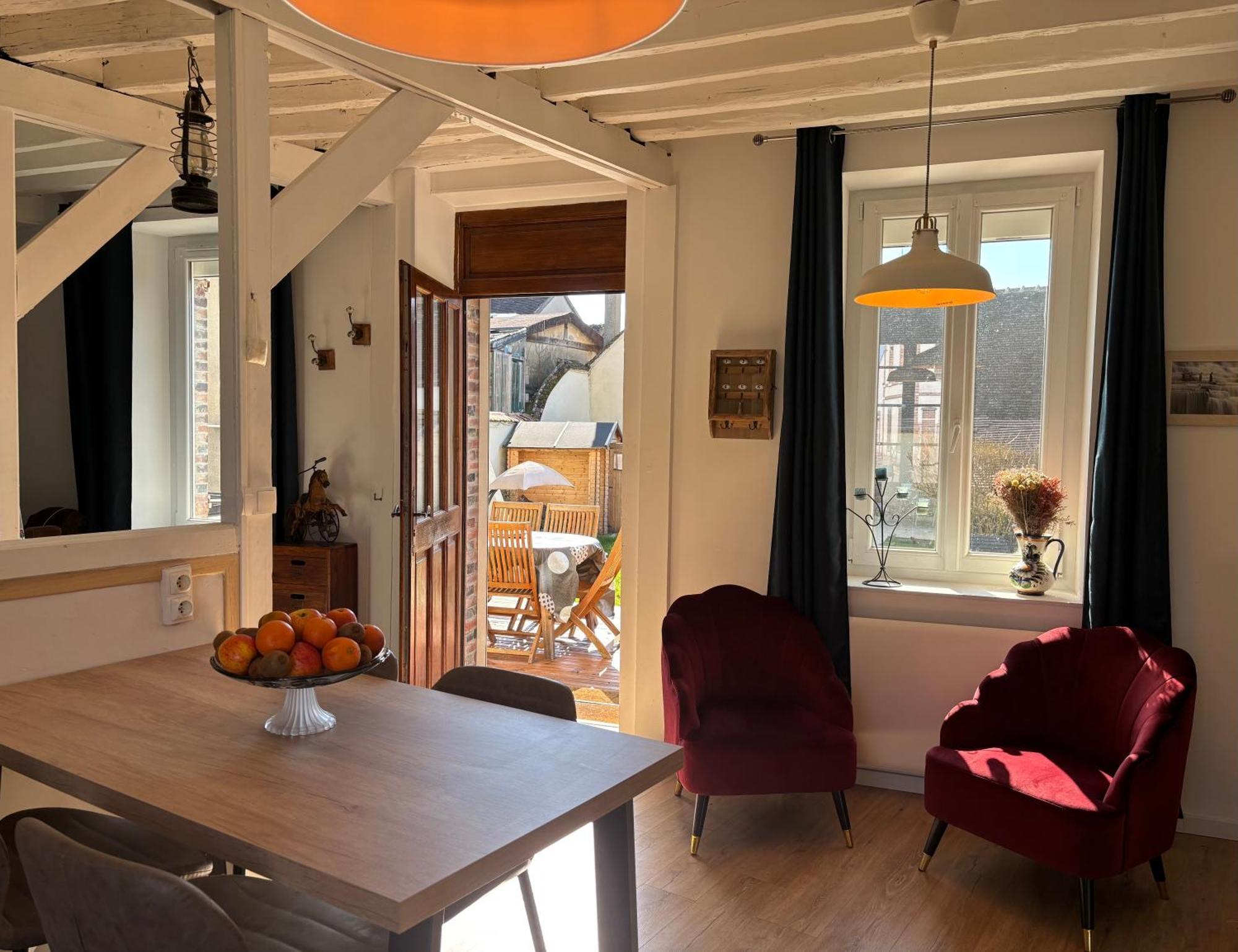 Villa Fontaine Avec Piscine Interieur Chauffee-Maison De Campagne Familiale -Ideal Vacances Ou Sejour Professionnel -3 Chambres-Bureau Separe -Lit Bebe - Parking Facile & Gratuit Exterior photo