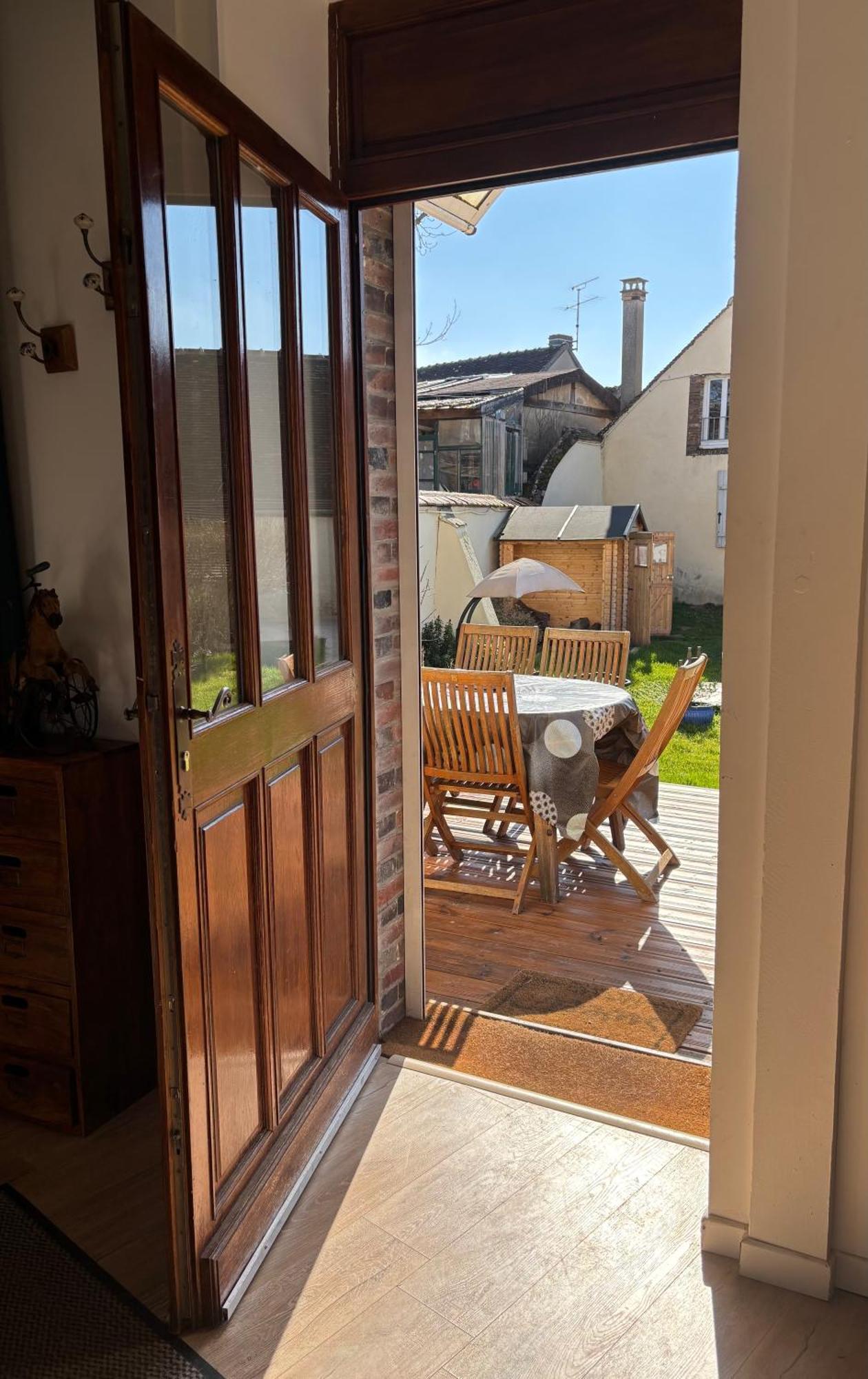 Villa Fontaine Avec Piscine Interieur Chauffee-Maison De Campagne Familiale -Ideal Vacances Ou Sejour Professionnel -3 Chambres-Bureau Separe -Lit Bebe - Parking Facile & Gratuit Exterior photo
