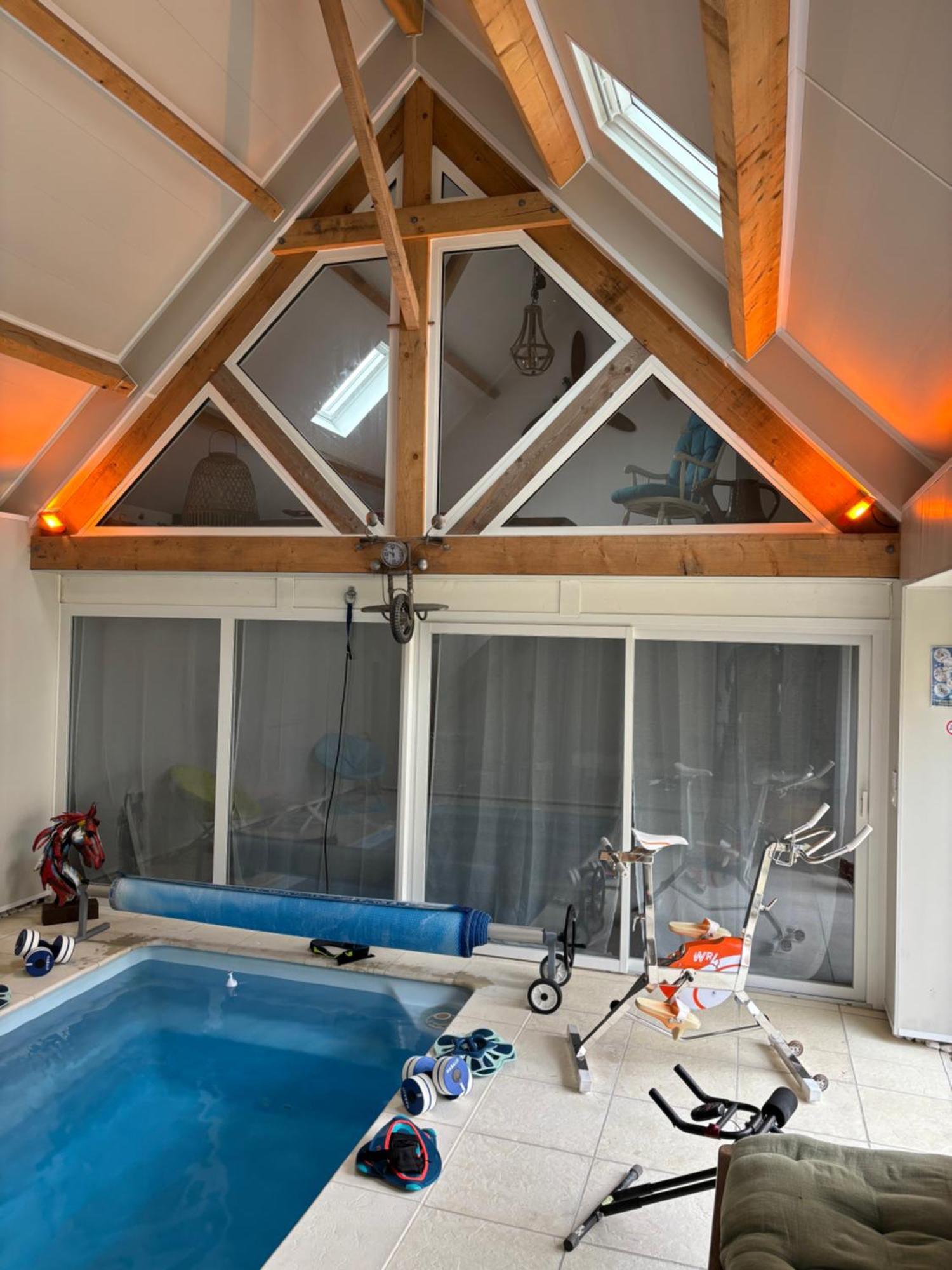 Villa Fontaine Avec Piscine Interieur Chauffee-Maison De Campagne Familiale -Ideal Vacances Ou Sejour Professionnel -3 Chambres-Bureau Separe -Lit Bebe - Parking Facile & Gratuit Exterior photo